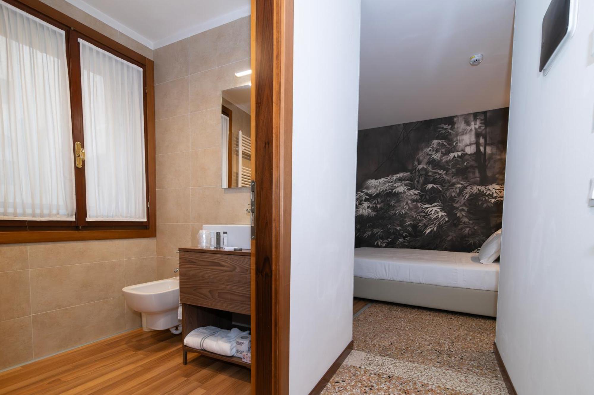 Palazzo Scamozzi Hotel Vicenza Room photo
