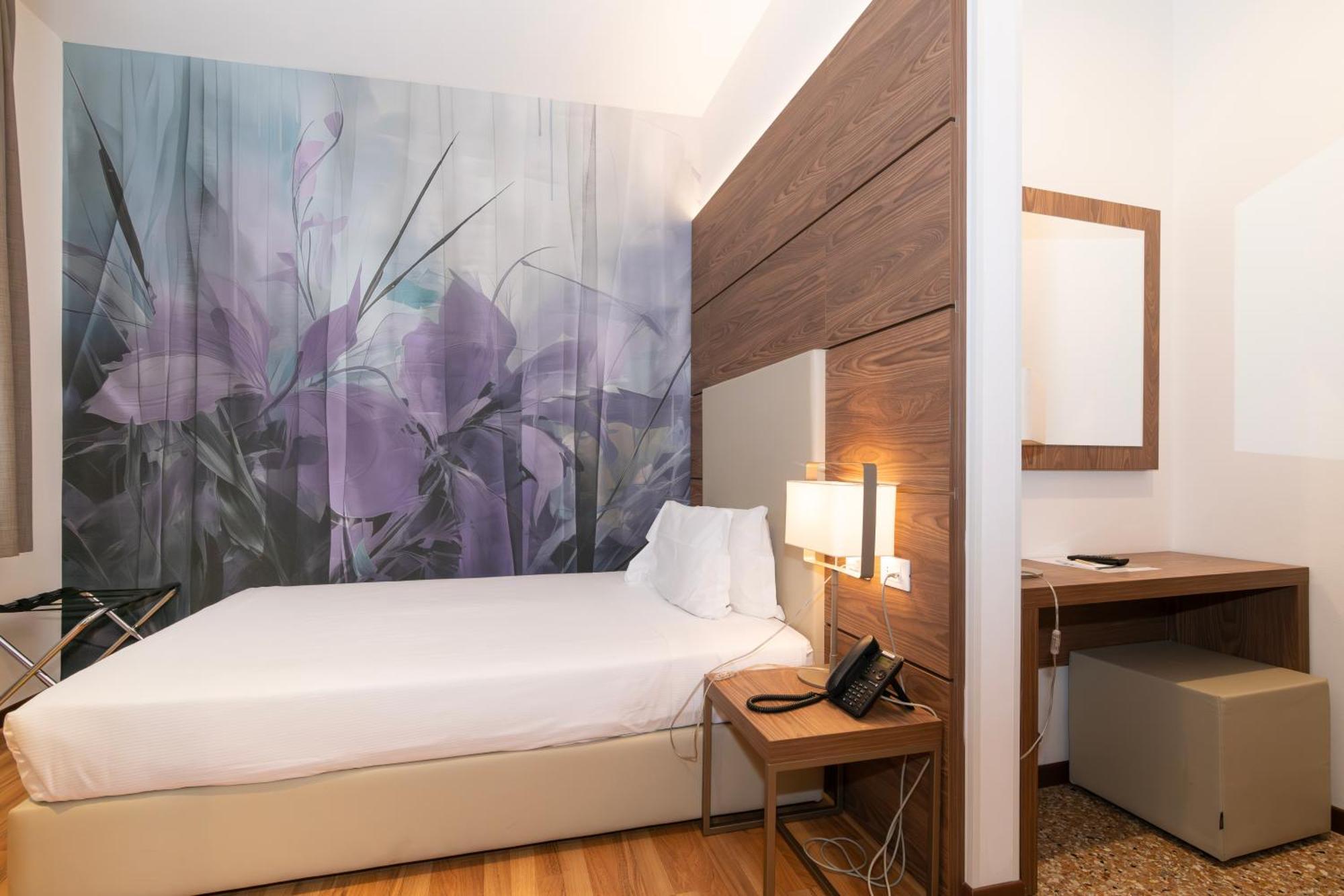 Palazzo Scamozzi Hotel Vicenza Room photo